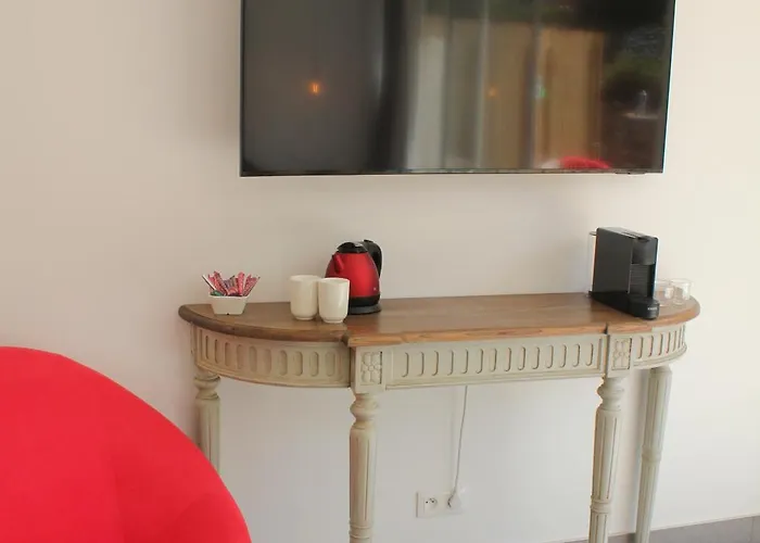 Lägenhet Stella-jacuzzi, Piscine, Calme-parking