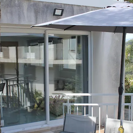 Stella-jacuzzi, Piscine, Calme-parking Apartman